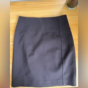 Lululemon black pencil skirt with back pocket. Size 6.